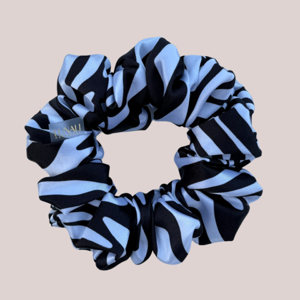 lunali-scrunchie-satyna-zebra-niebieska